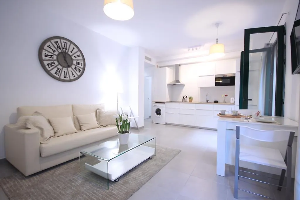 Holidays2Malaga Flamenco Apartments